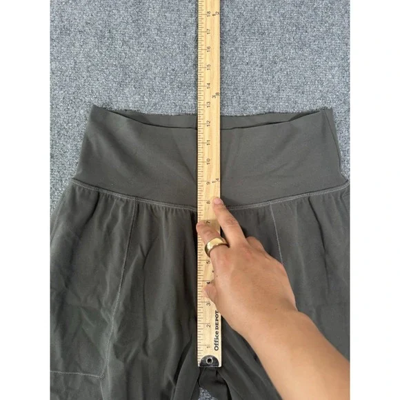 Athleta Salutation Jogger Pants Womens Small Gray Logo Yoga Stretch High Rise - Picture 11 of 14
